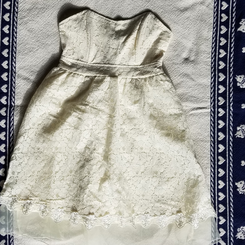 Strapless dress